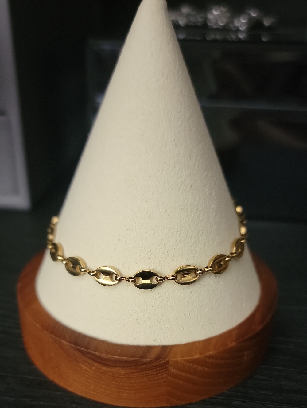 Gold Link Chain Bracelet - Elegant Women's Jewelry